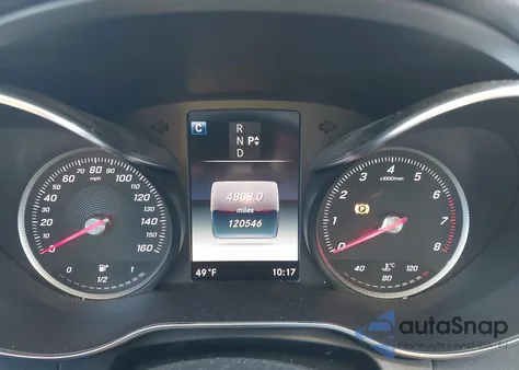 2017 Mercedes-Benz C 300 z USA, uszkodzony, nr VIN 55SWF4JB4HU228255